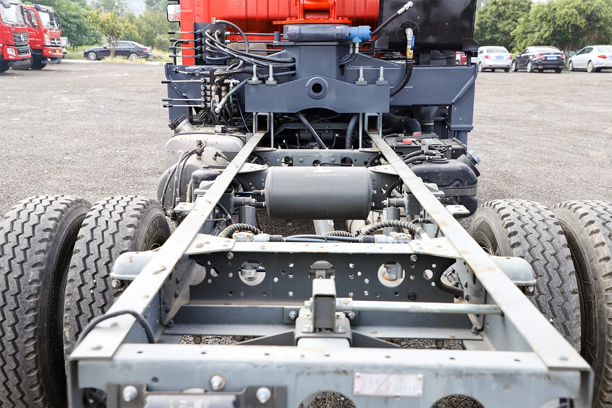 3200KG Truck With Crane detail view 7
