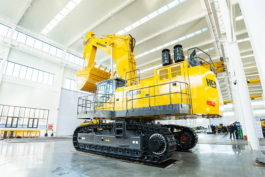 PS-1300 Crawler Excavator detail view 3