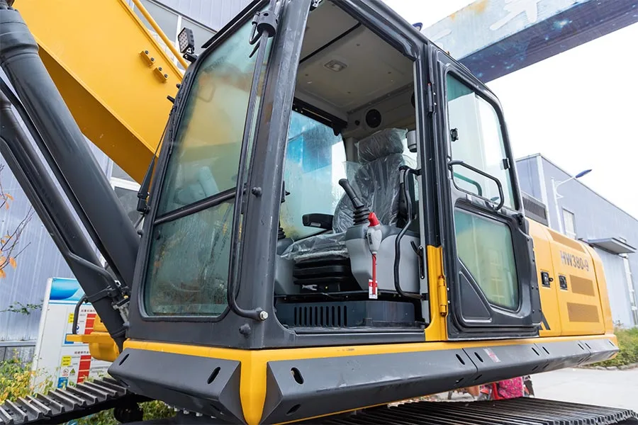 PS-380 Crawler Excavator detail view 4