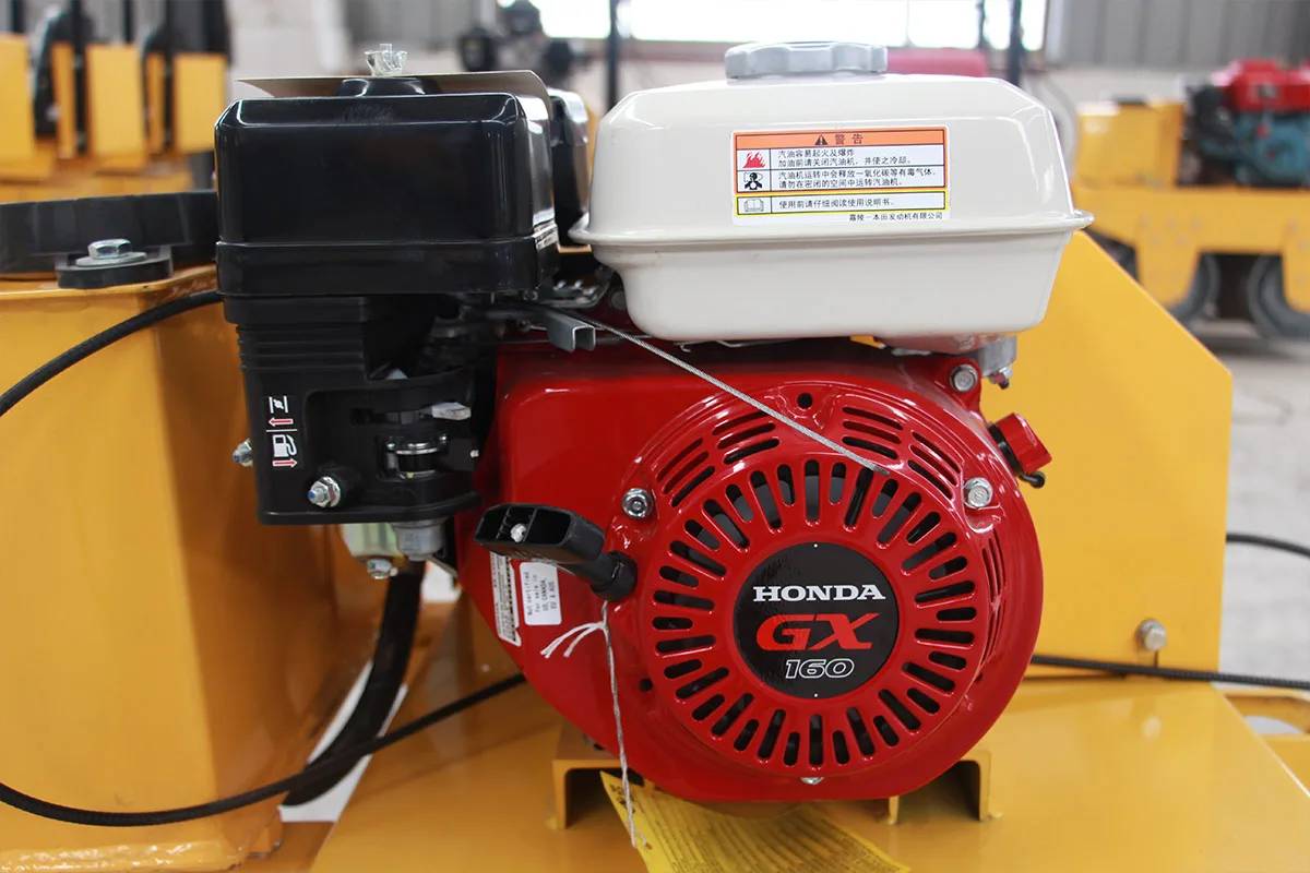 PS-450 Road Roller detail view 4