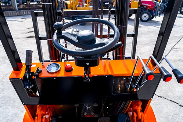 PS1T Electric Forklift detail view 5