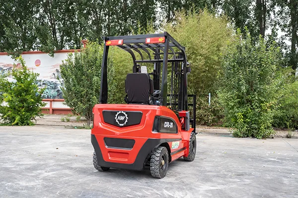 PS2T Electric Forklift detail view 2