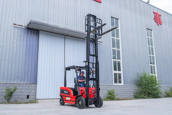 PS3T Electric Forklift detail view 1