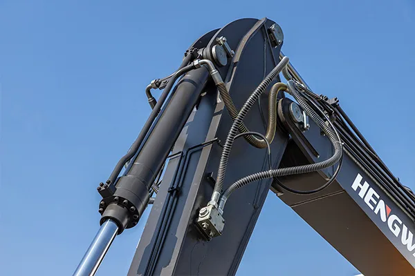 PSL150 Wheel Excavator detail view 4