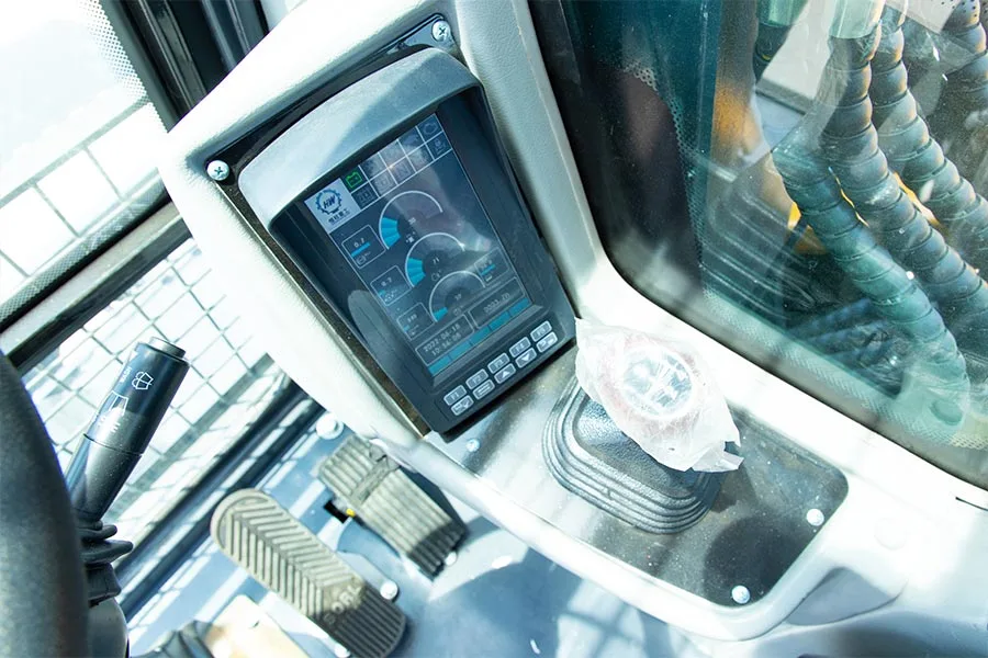 PSL90 Wheel Excavator detail view 5