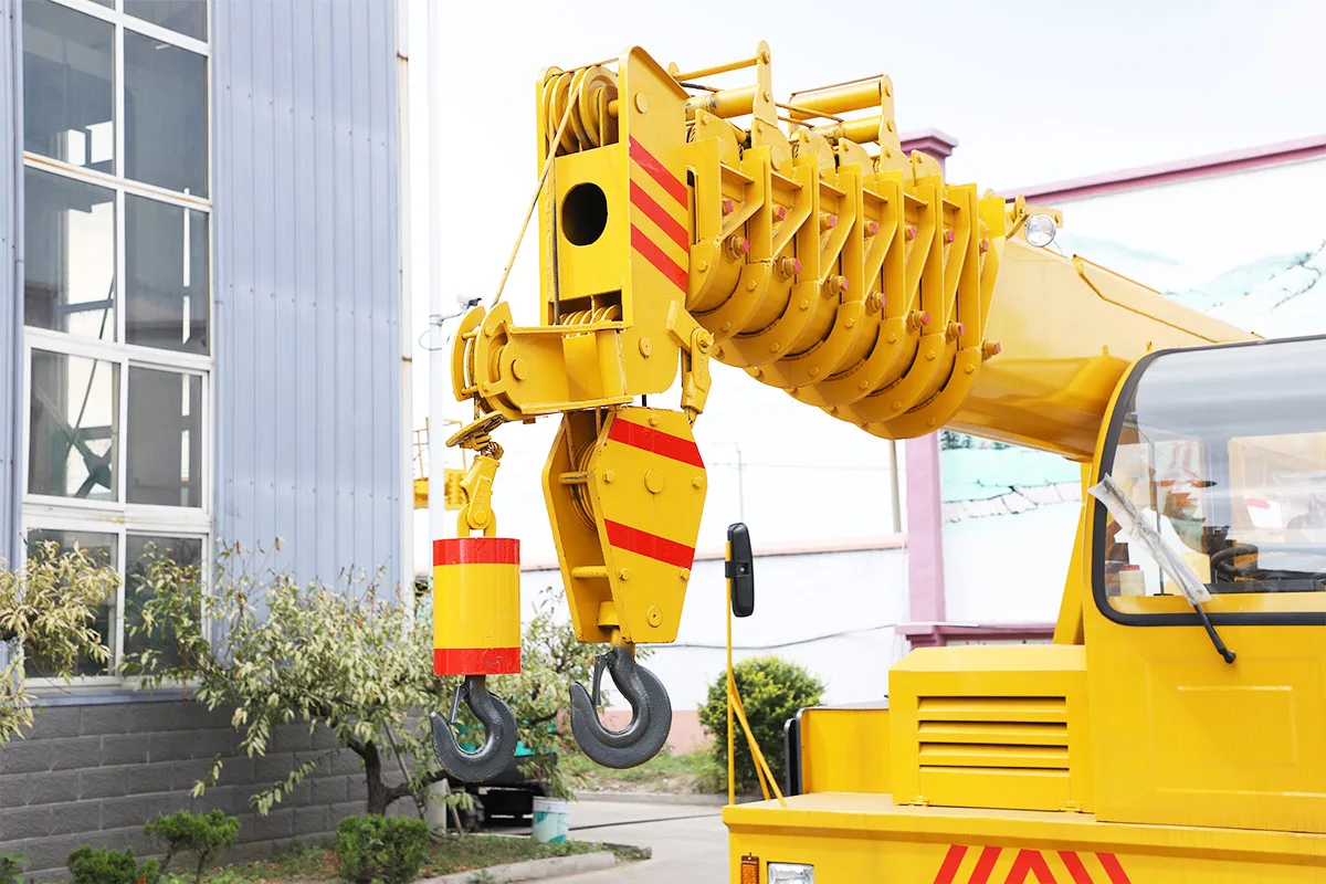 PSQY10T Truck Crane detail view 5