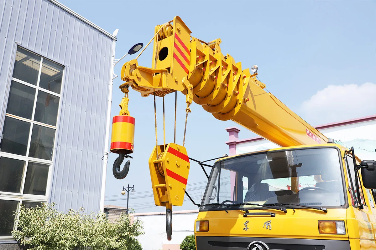 PSQY12T Truck Crane detail view 4