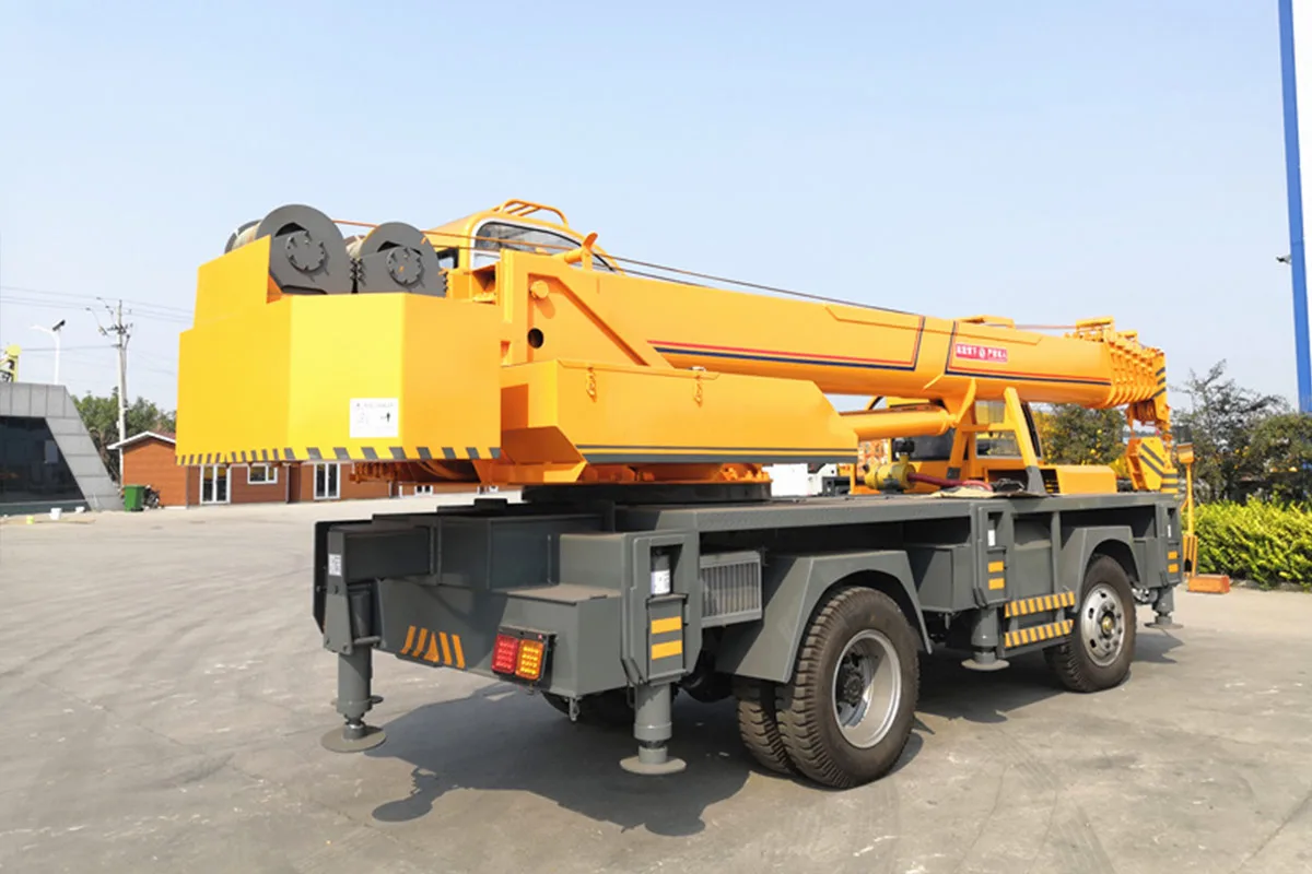 PSQY16T Self-made Truck Crane detail view 3