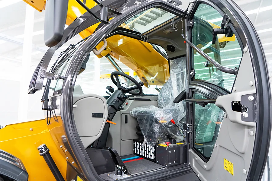 PSR735 Telehandler detail view 8