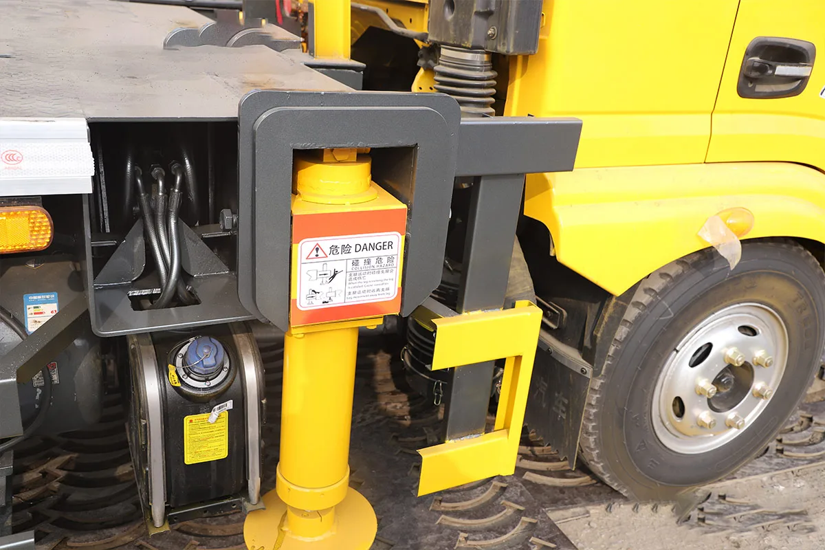 PSTJ10T Truck Crane detail view 3