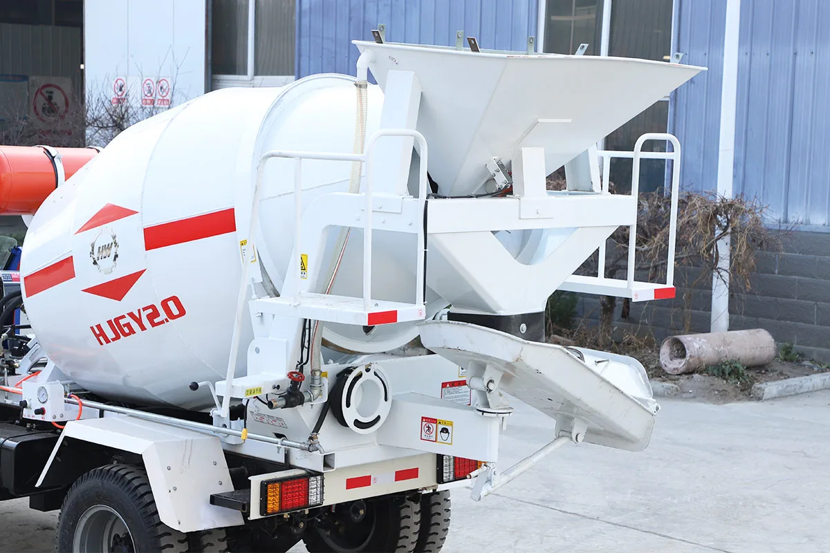 Tricycle-Mounted Concrete Mixer Truck detail view 6