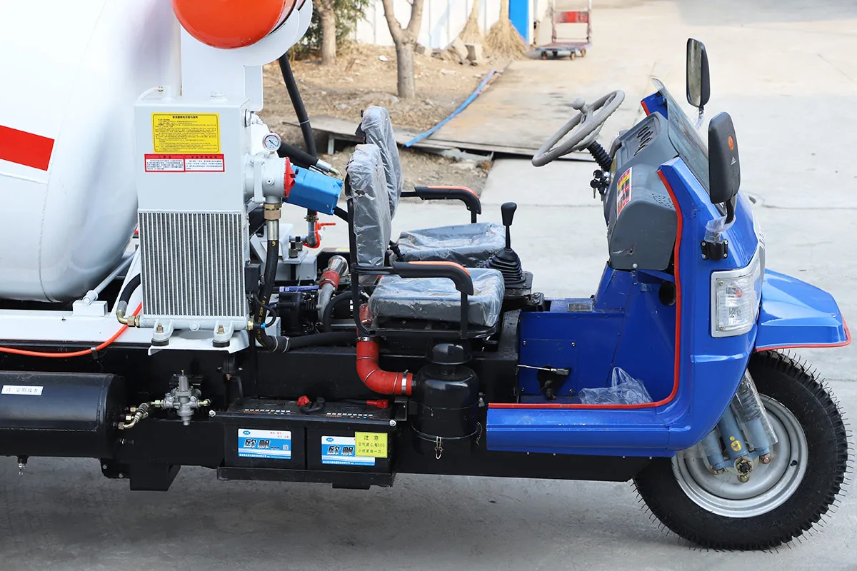 Tricycle-Mounted Concrete Mixer Truck detail view 7